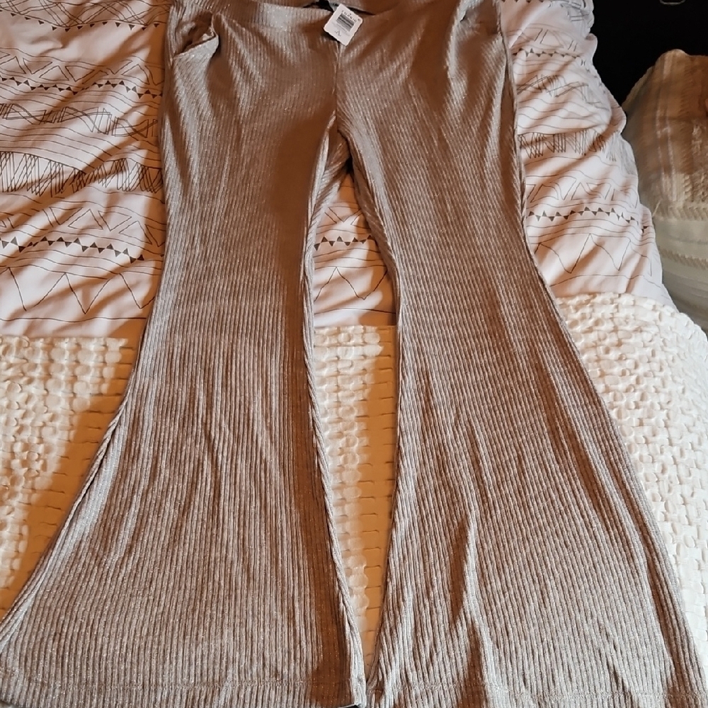 torrid Shimmer Ribbed Flare Pants in Light Heather Gray Size 2